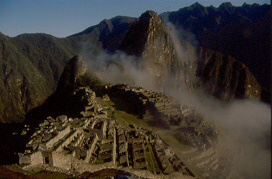 Citadelle de Machu Picchu le (Vieux Pic)
